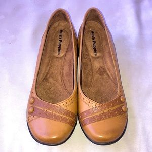 Hush Puppies size 8 wide